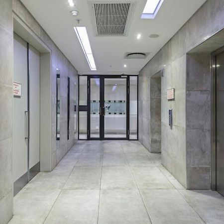 Sandton Luxury Apartment ヨハネスブルグ エクステリア 写真